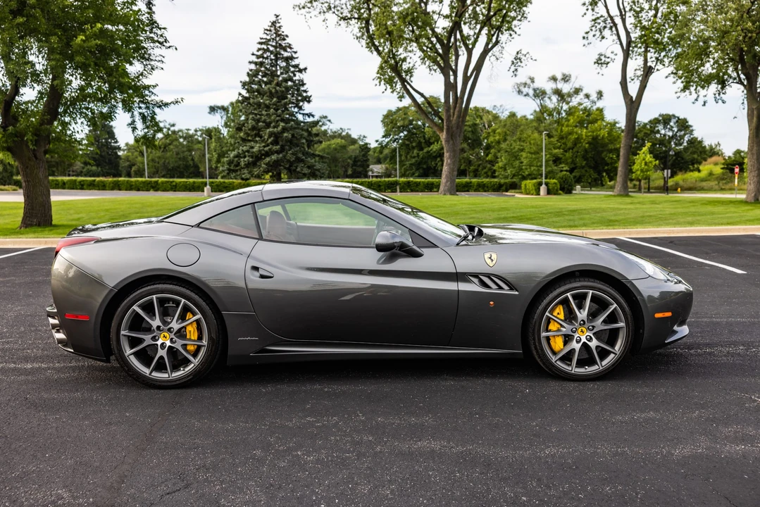 2011 Ferrari California - Image 23 of 31