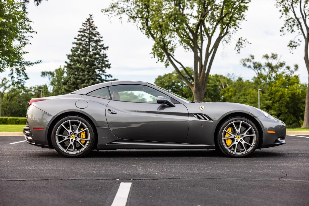 2011 Ferrari California - Image 22 of 31