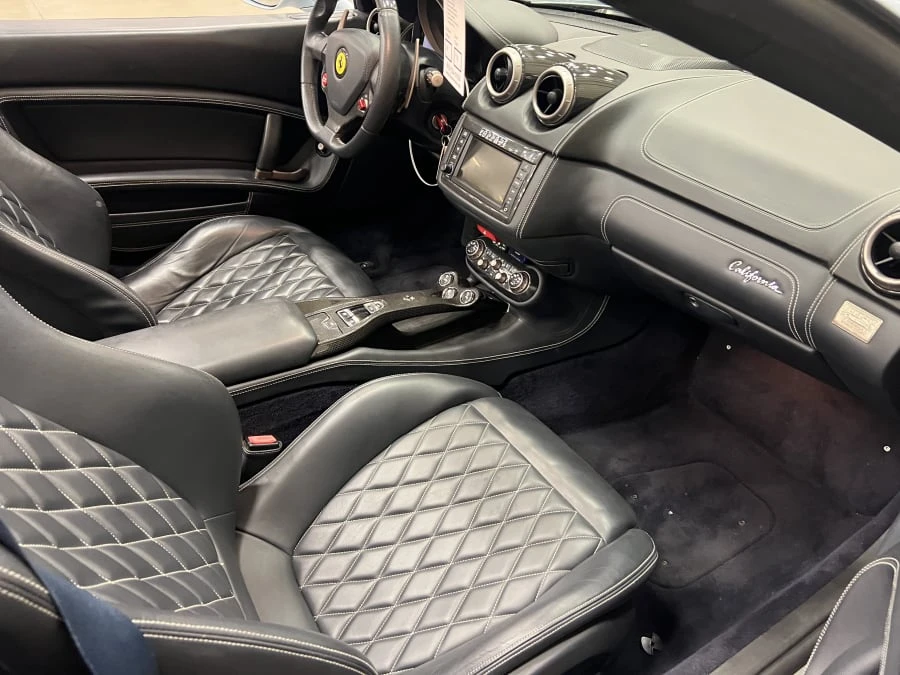 2011 Ferrari California - Image 9 of 12