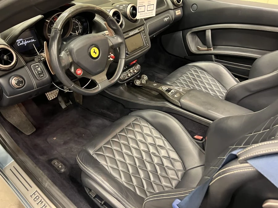 2011 Ferrari California - Image 8 of 12