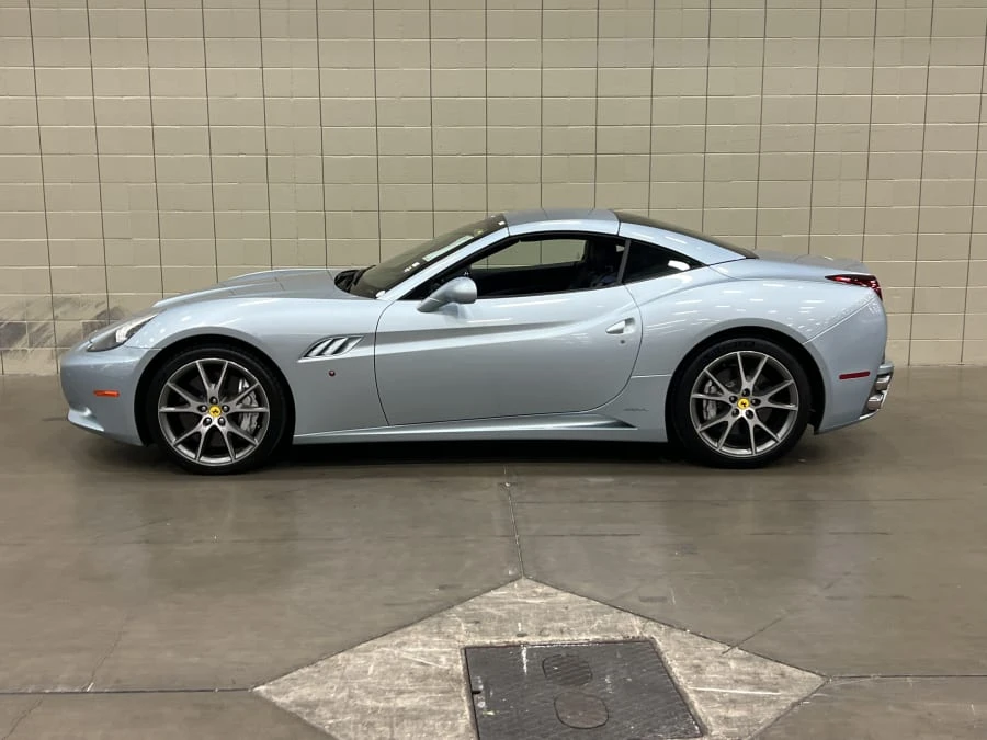 2011 Ferrari California - Image 6 of 12