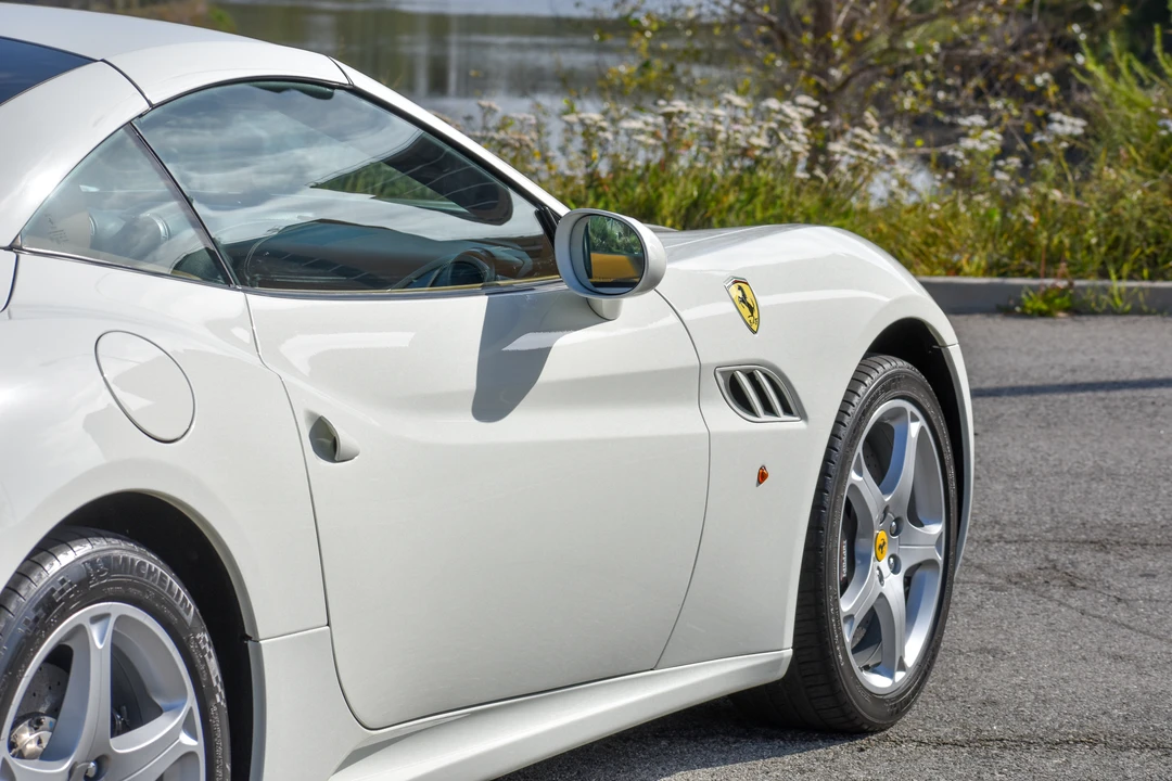 2011 Ferrari California - Image 22 of 31