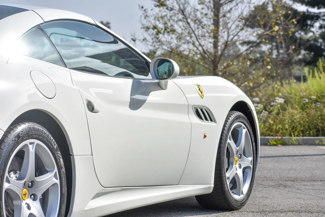 2011 Ferrari California - Image 21 of 31