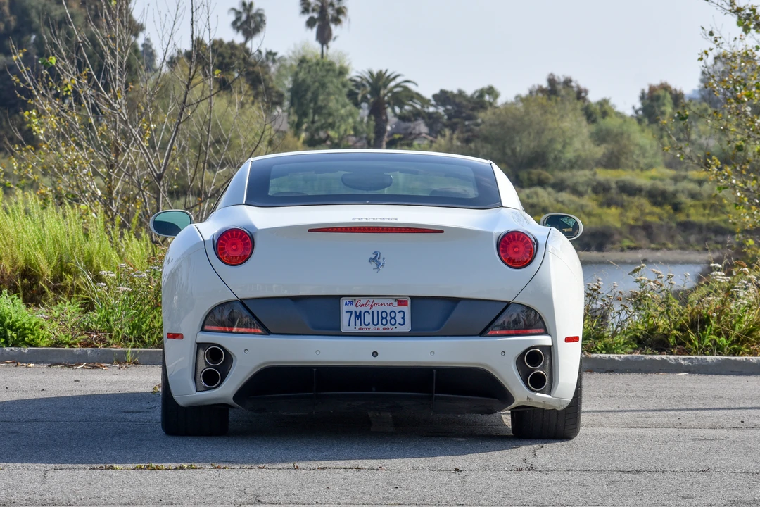 2011 Ferrari California - Image 9 of 31