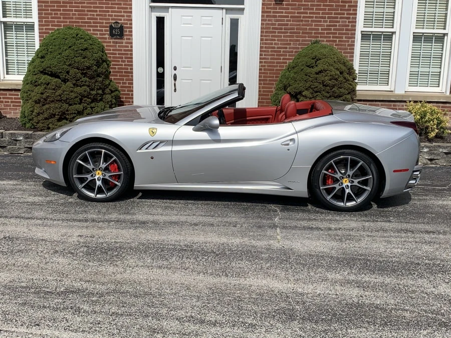 2011 Ferrari California - Image 2 of 10