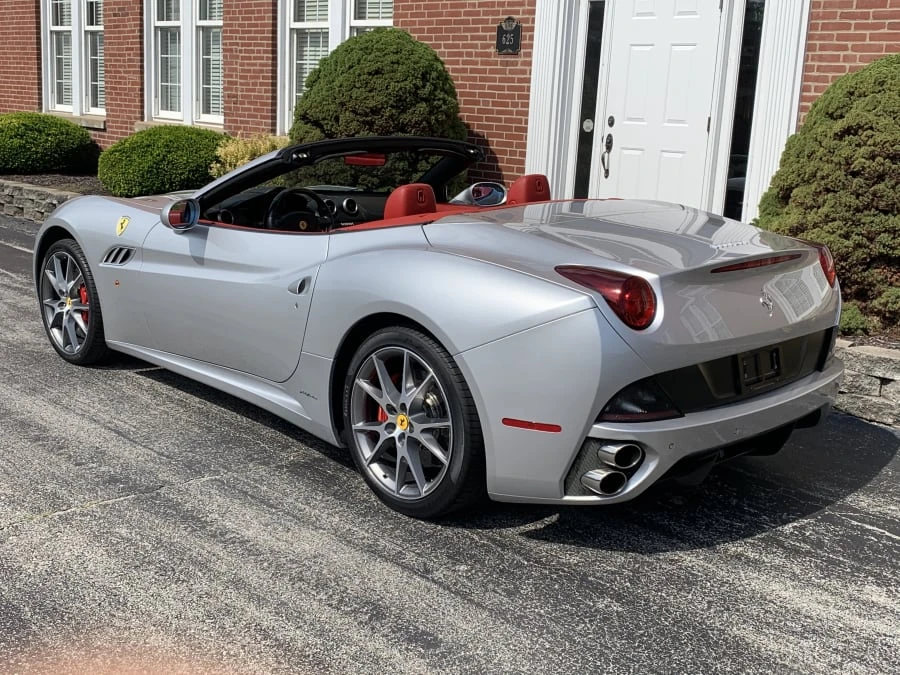 2011 Ferrari California - Image 3 of 10