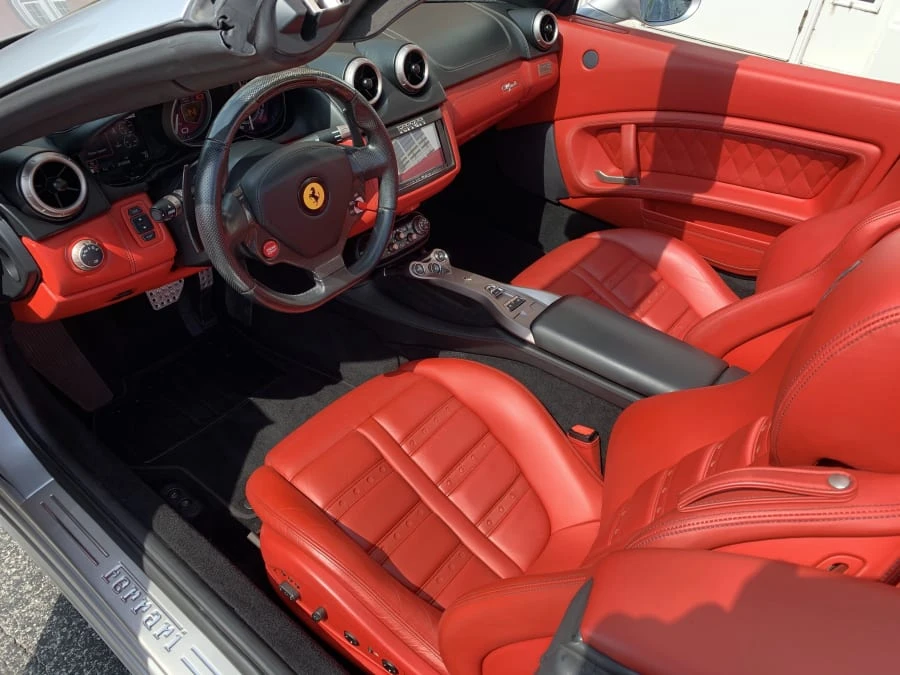2011 Ferrari California - Image 4 of 10