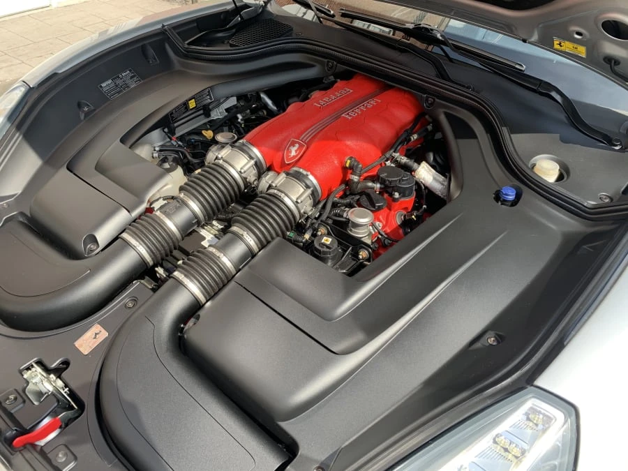 2011 Ferrari California - Image 6 of 10