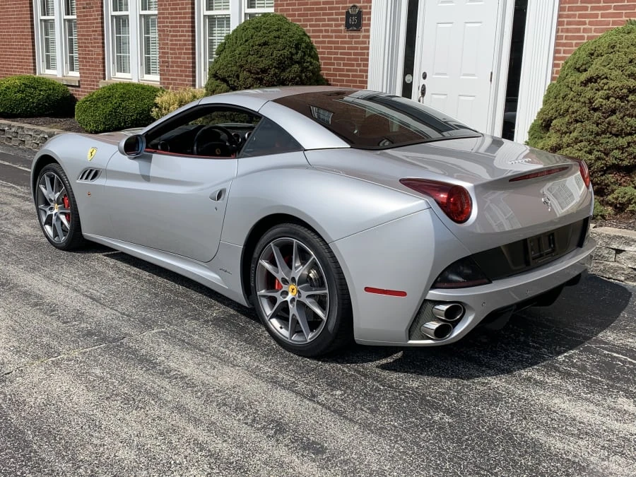 2011 Ferrari California - Image 10 of 10