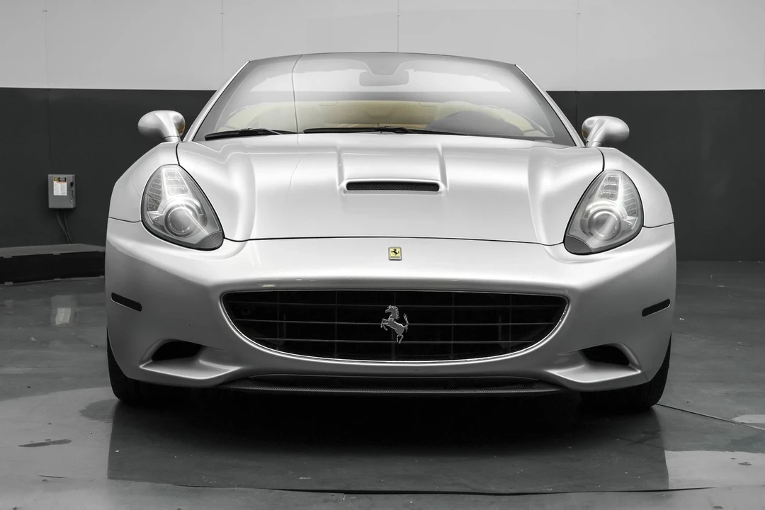 2011 Ferrari California - Image 2 of 21