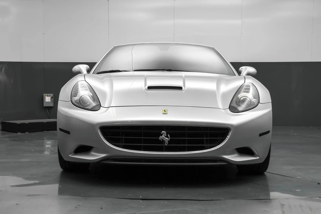 2011 Ferrari California - Image 11 of 12