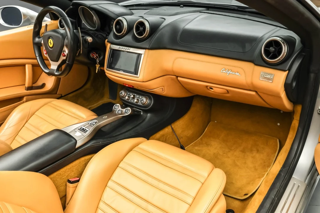 2011 Ferrari California - Image 14 of 21