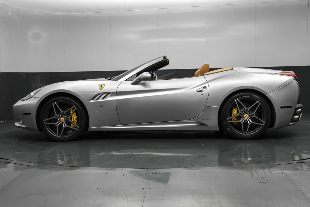 2011 Ferrari California - Image 8 of 21