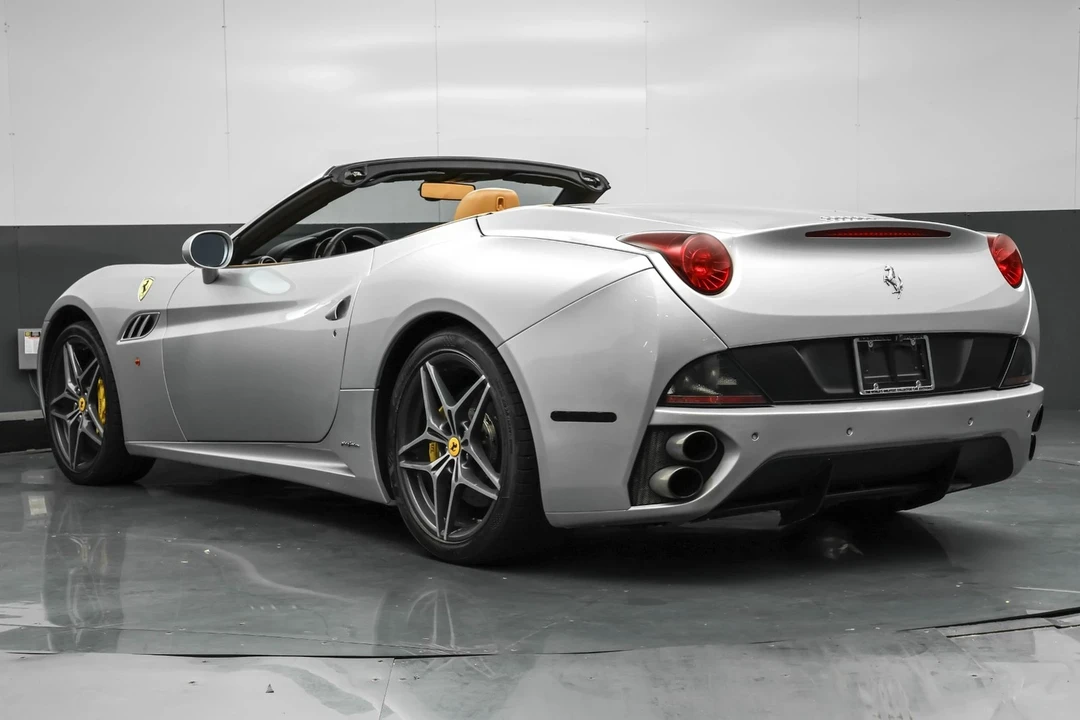 2011 Ferrari California - Image 7 of 21