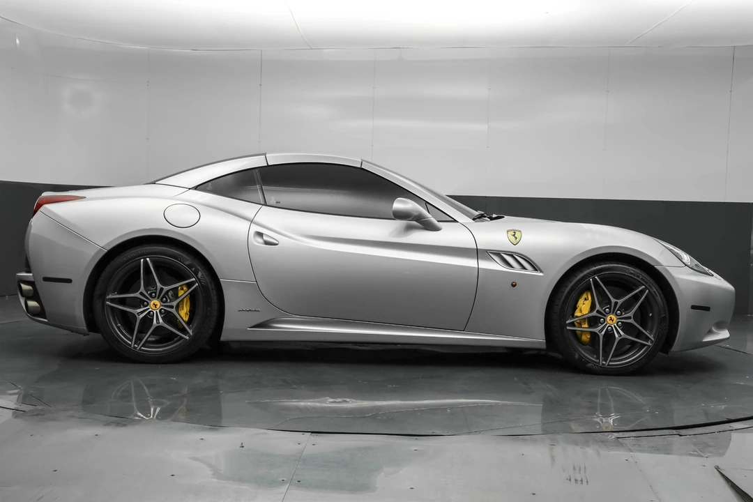 2011 Ferrari California - Image 7 of 12