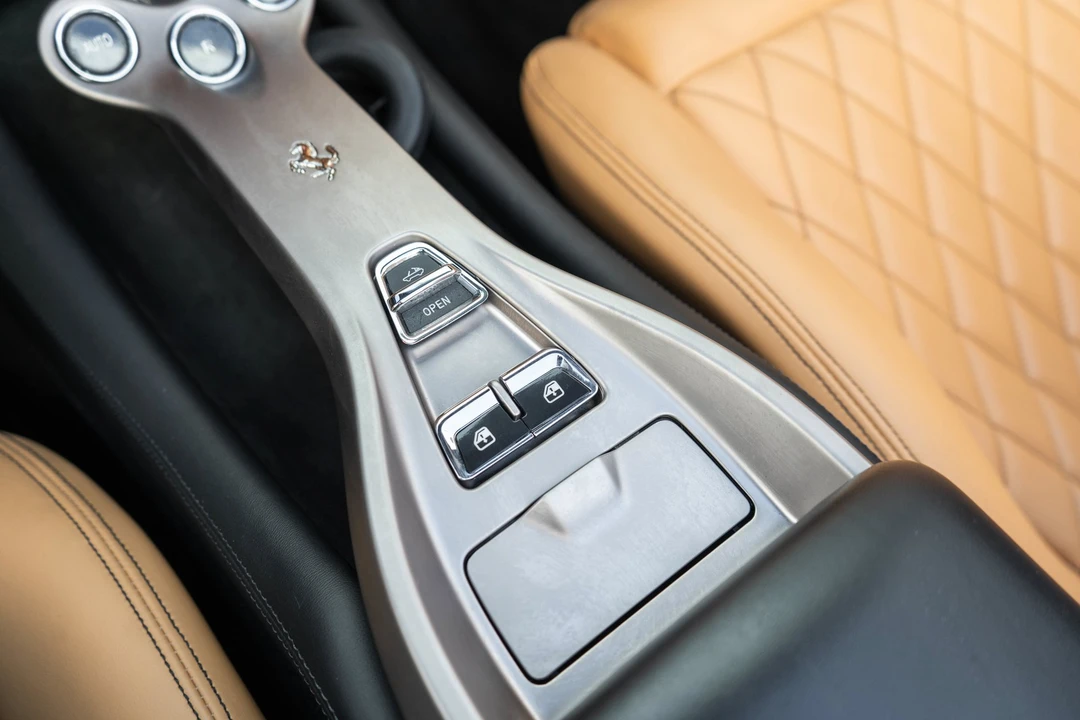 2011 Ferrari California - Image 23 of 31