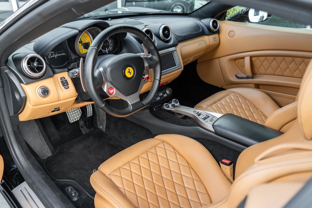 2011 Ferrari California - Image 9 of 31