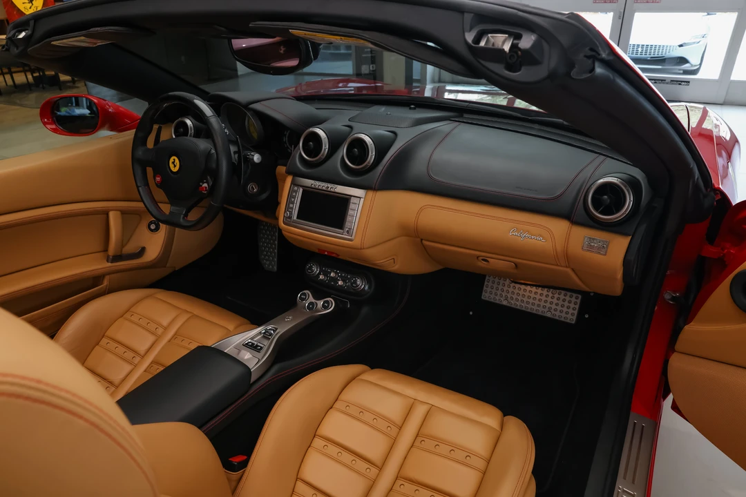 2011 Ferrari California - Image 17 of 31