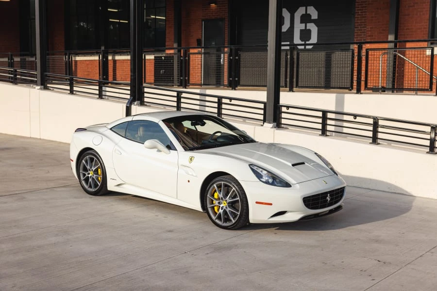 2011 Ferrari California - Image 9 of 31