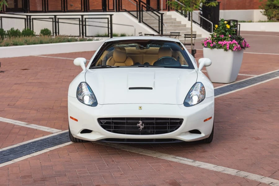 2011 Ferrari California - Image 10 of 31