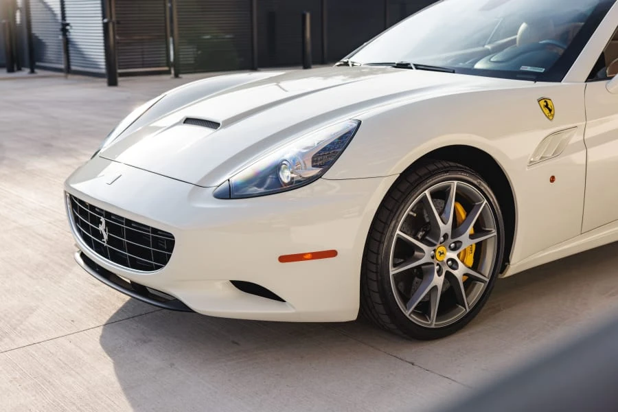 2011 Ferrari California - Image 23 of 31