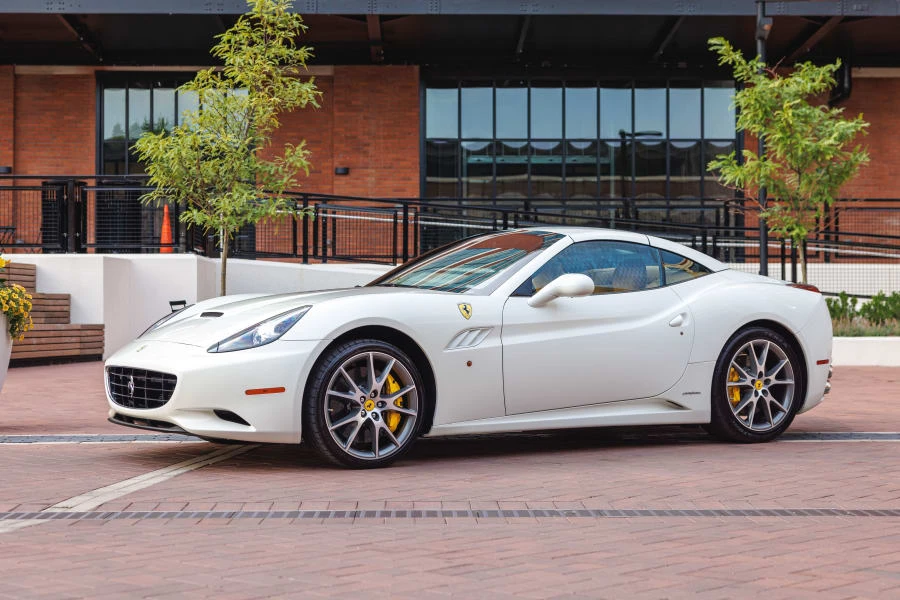 2011 Ferrari California - Image 6 of 31