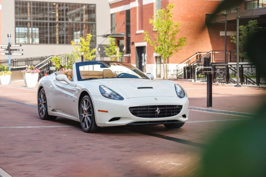 2011 Ferrari California - Image 8 of 31