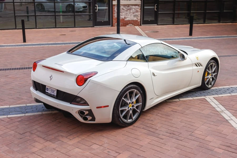 2011 Ferrari California - Image 18 of 31