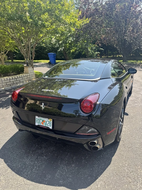 2011 Ferrari California - Image 15 of 31