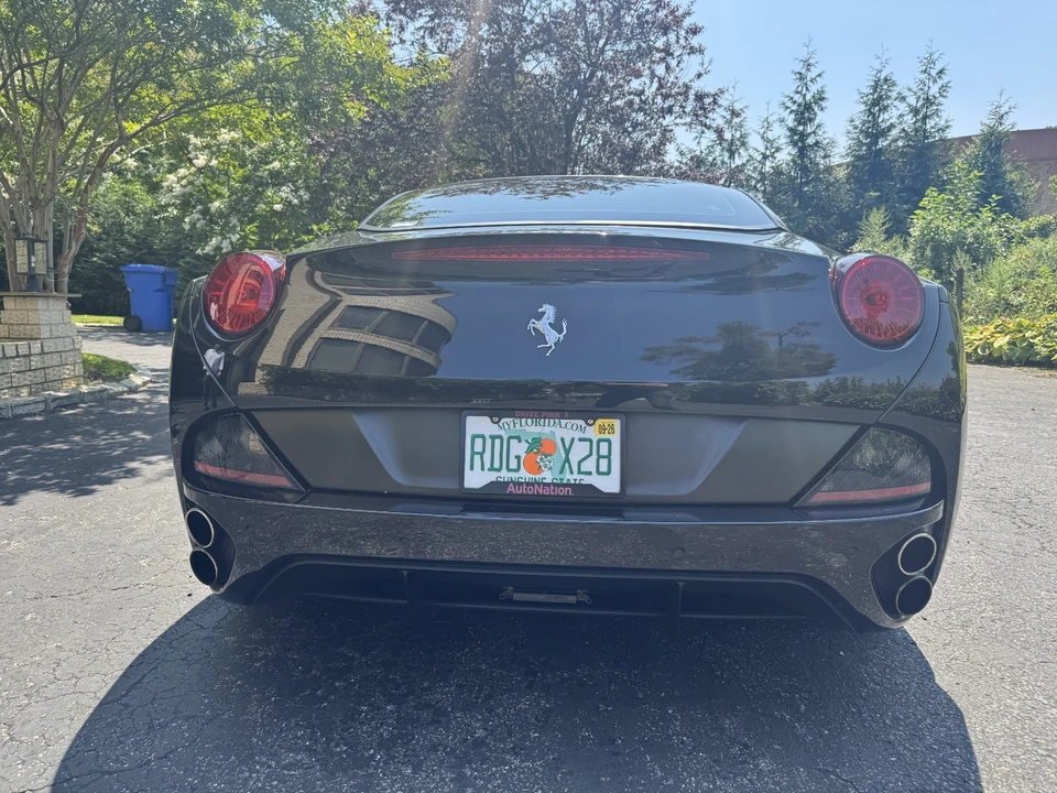 2011 Ferrari California - Image 17 of 31