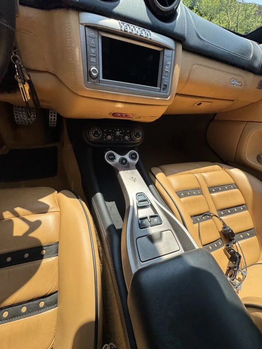 2011 Ferrari California - Image 28 of 31