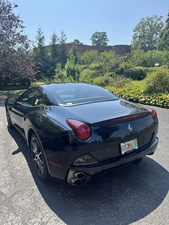2011 Ferrari California - Image 16 of 31