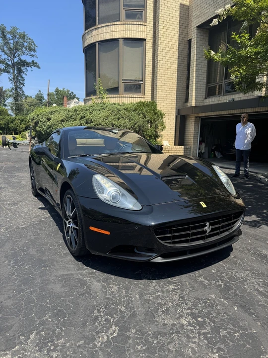 2011 Ferrari California - Image 3 of 31
