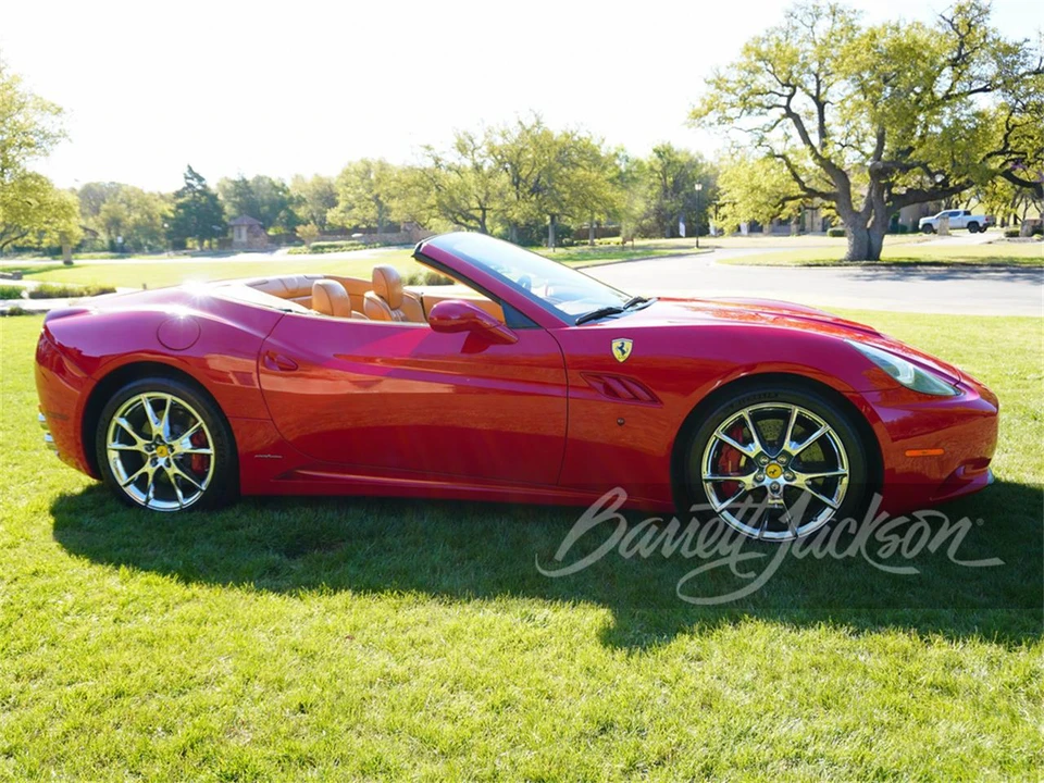 2011 Ferrari California - Image 2 of 5