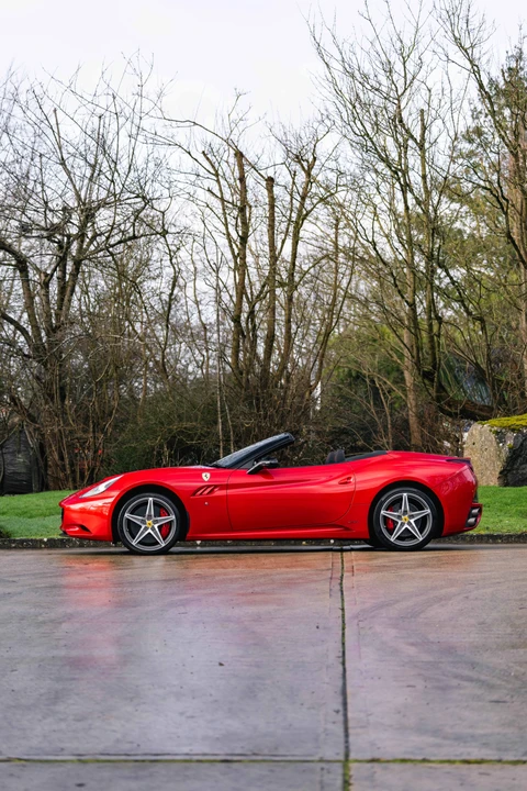 2011 Ferrari California - Image 25 of 31