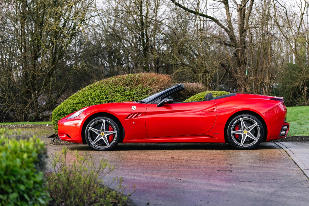 2011 Ferrari California - Image 8 of 31