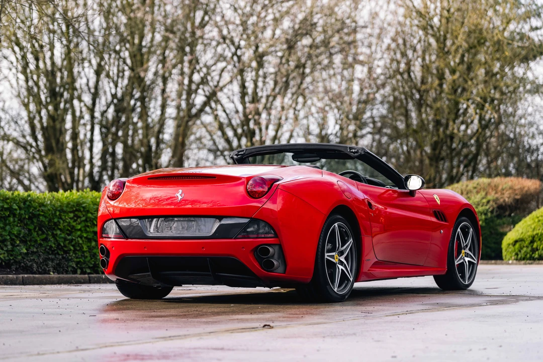 2011 Ferrari California - Image 5 of 31
