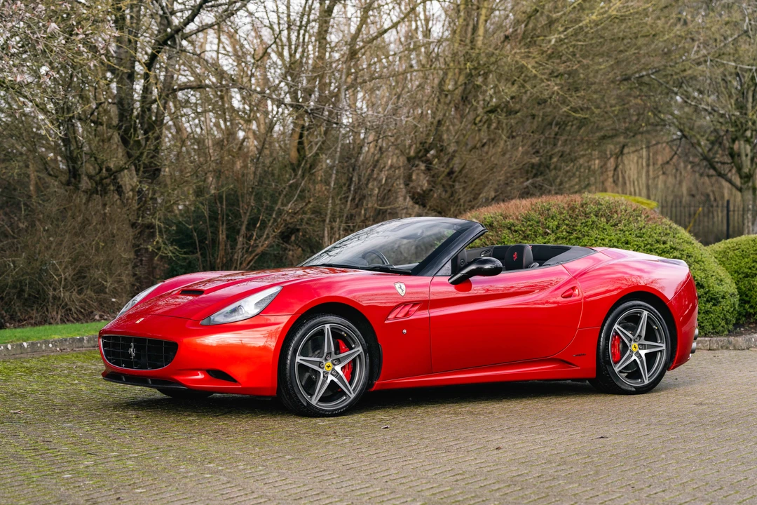 2011 Ferrari California - Image 12 of 31