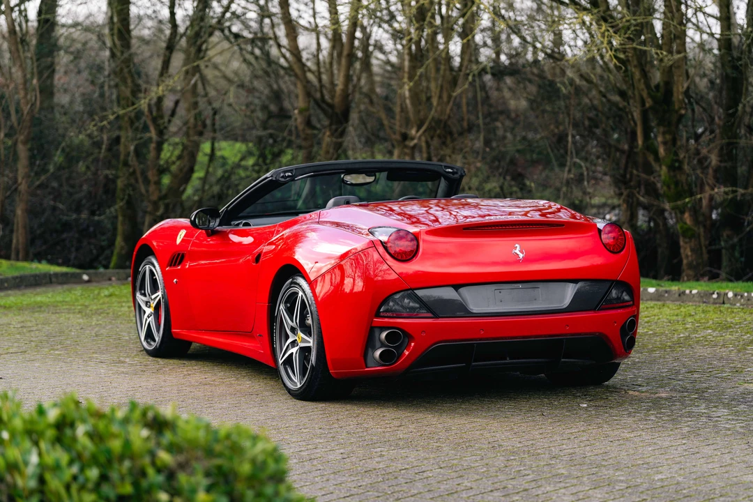 2011 Ferrari California - Image 15 of 31