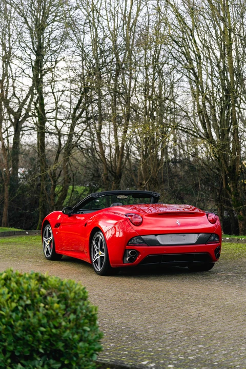 2011 Ferrari California - Image 24 of 31