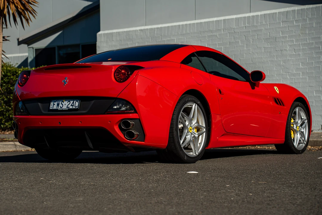 2011 Ferrari California - Image 28 of 31