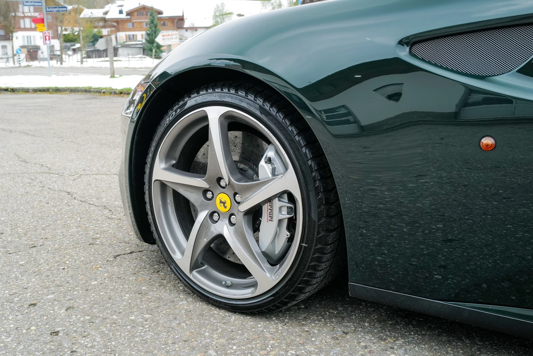 2011 Ferrari FF - Image 24 of 31