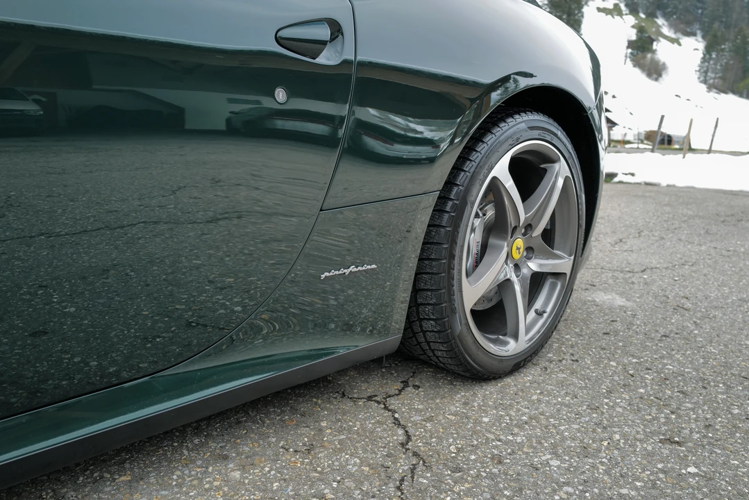 2011 Ferrari FF - Image 25 of 31