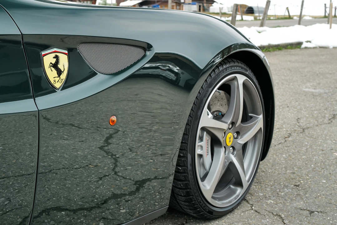 2011 Ferrari FF - Image 15 of 31