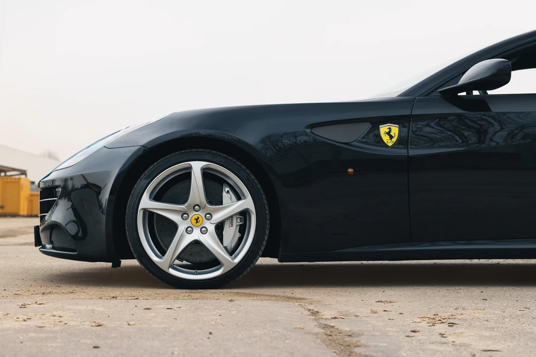 2011 Ferrari FF - Image 23 of 31