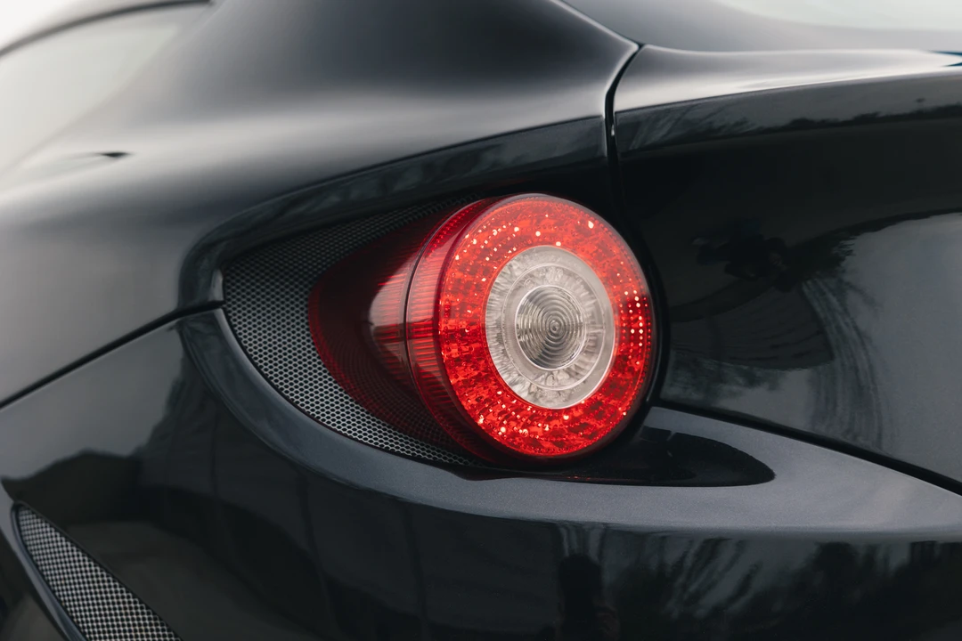 2011 Ferrari FF - Image 16 of 31