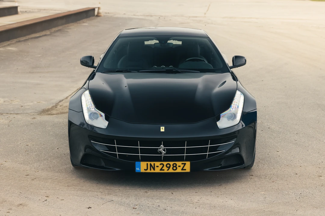 2011 Ferrari FF - Image 2 of 31