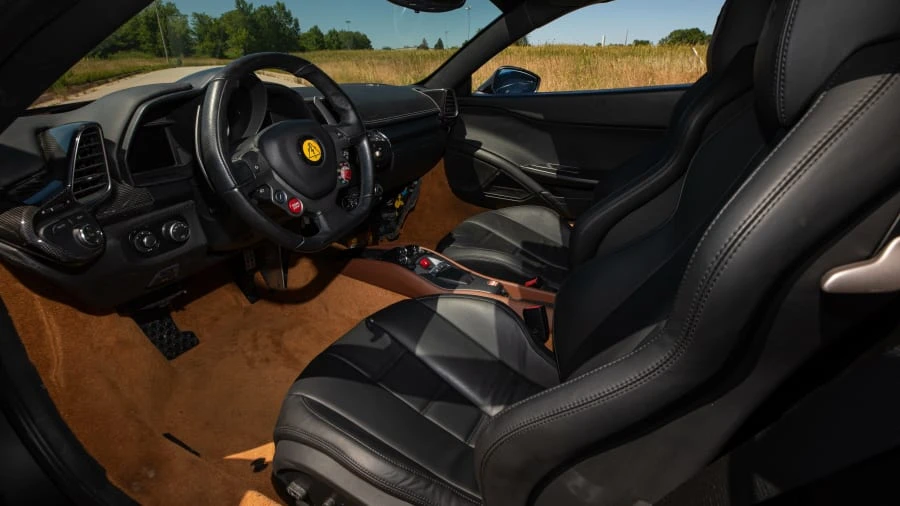 2011 Ferrari LaFerrari - Image 4 of 31