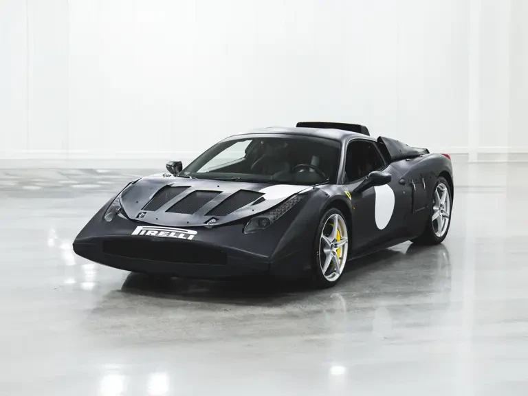 2011 Ferrari LaFerrari - Image 10 of 31