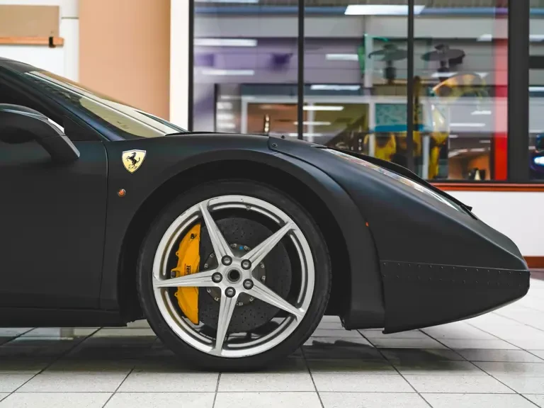2011 Ferrari LaFerrari - Image 21 of 31